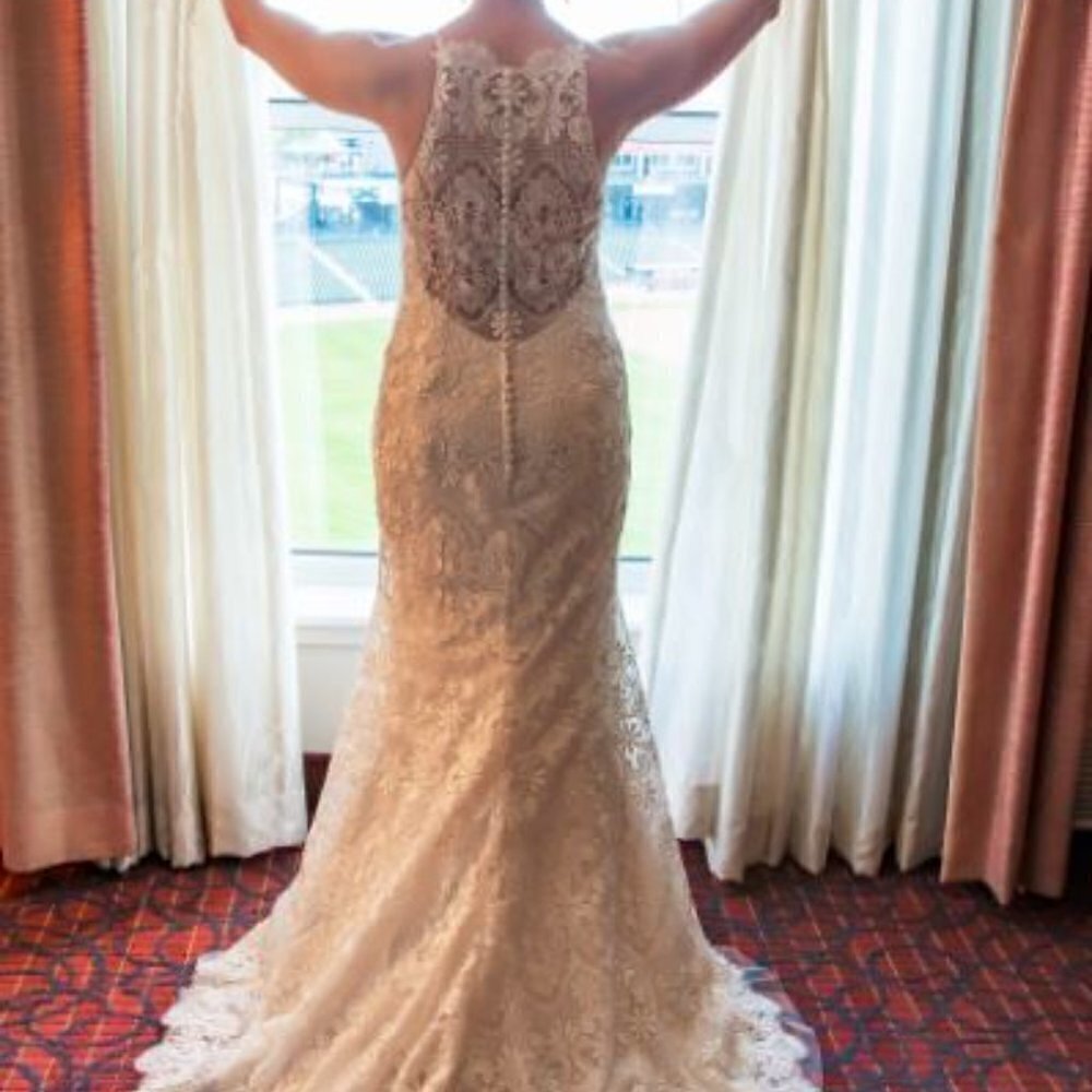Maggie Sottero Ivory Lace Halter Trumpet Gown - Picture 7 of 13